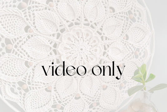 Ayola Mandala alléén video